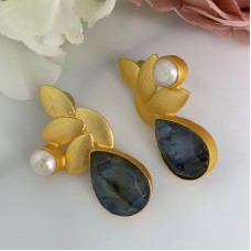 SKNJ0355 Labradorite, Freshwater Pearl