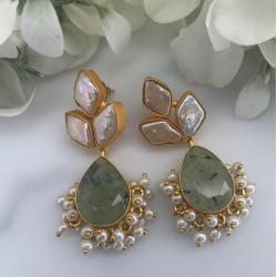 SKNJ0387 Prehnite, Baroque Pearl
