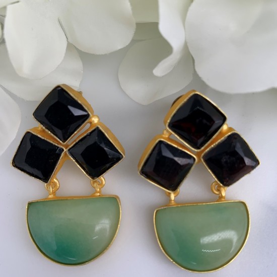 SKNJ0462 Green Chrysoprase, Black Onyx